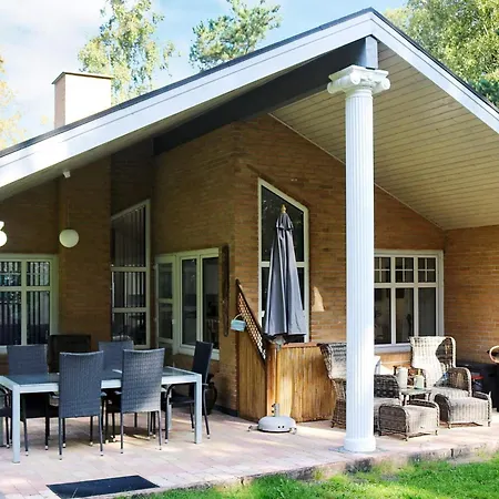 4 Person In Vakantiehuis Hadsund