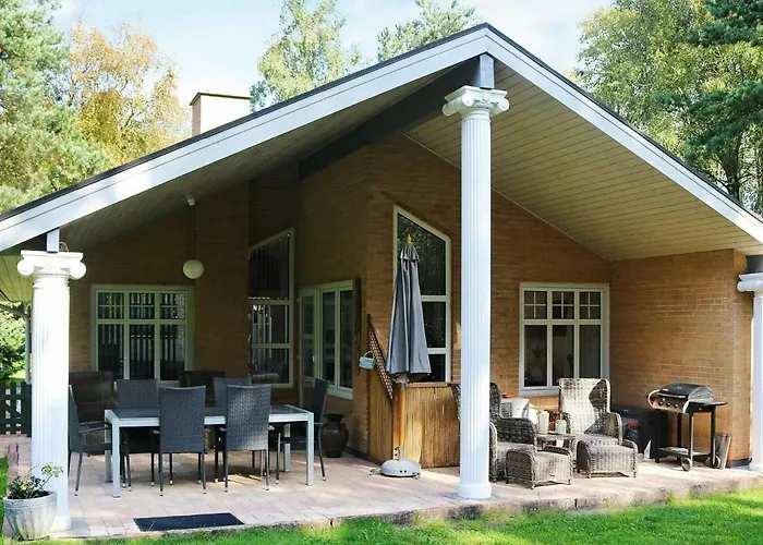 Holiday home 4 Person In Hadsund